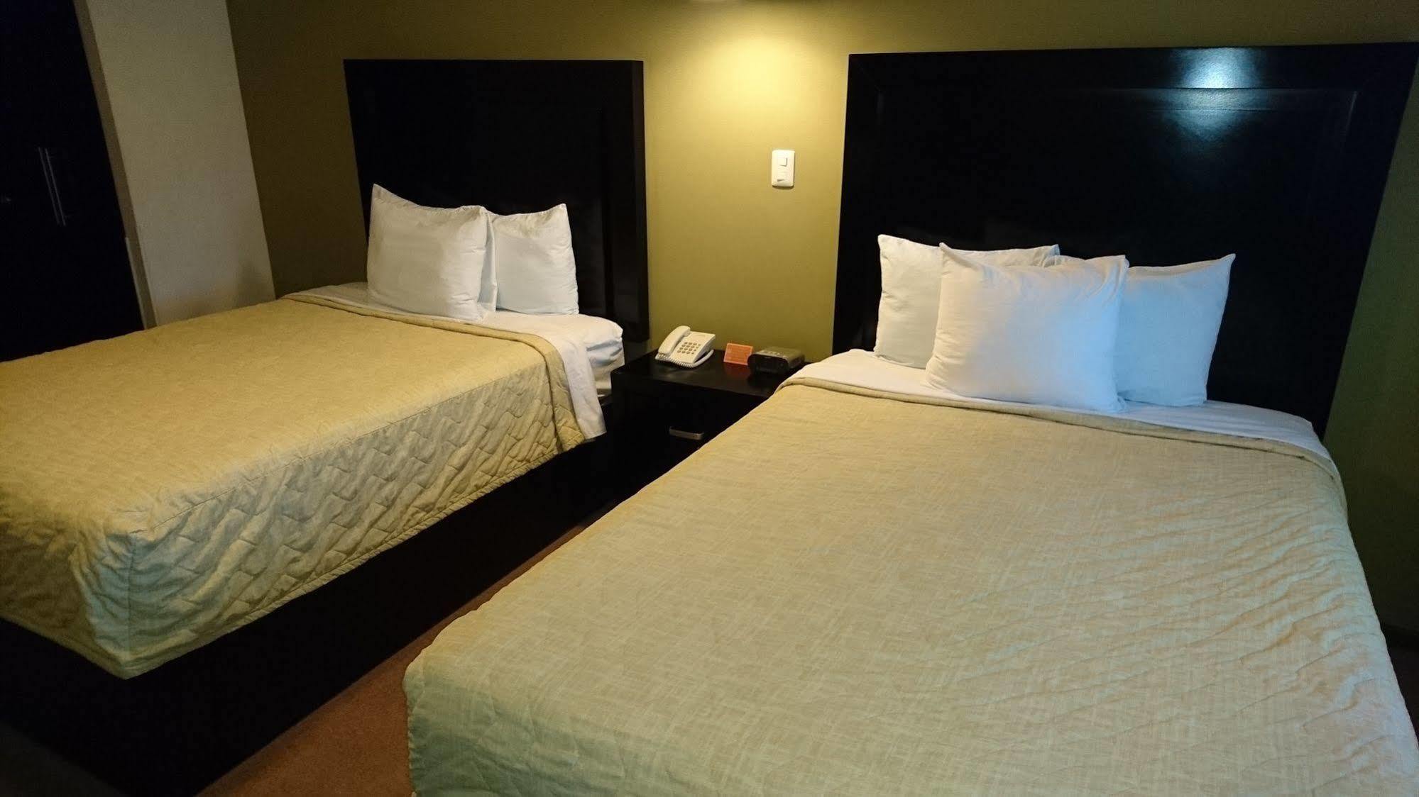 Nuvo Hotel 4*